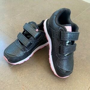 GIRLS Puma sparkly black shoes size 7